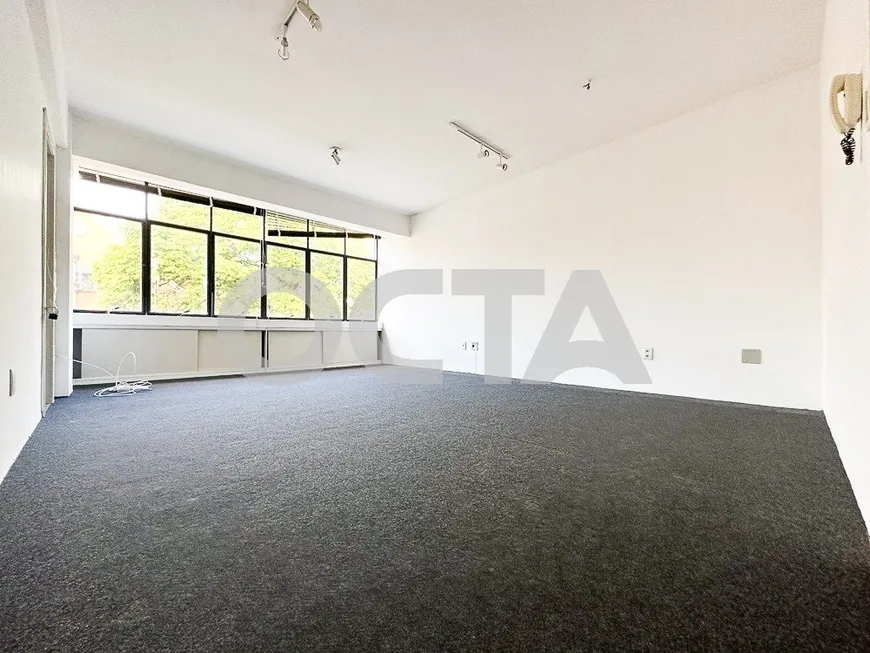 Foto 1 de Sala Comercial para alugar, 35m² em Mont' Serrat, Porto Alegre