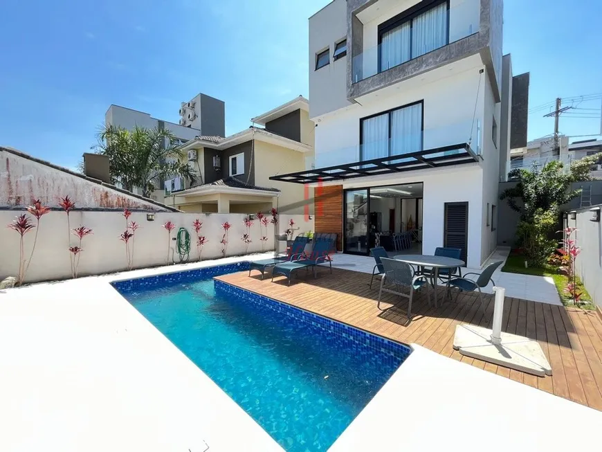 Foto 1 de Casa de Condomínio com 3 Quartos à venda, 315m² em Arua, Mogi das Cruzes