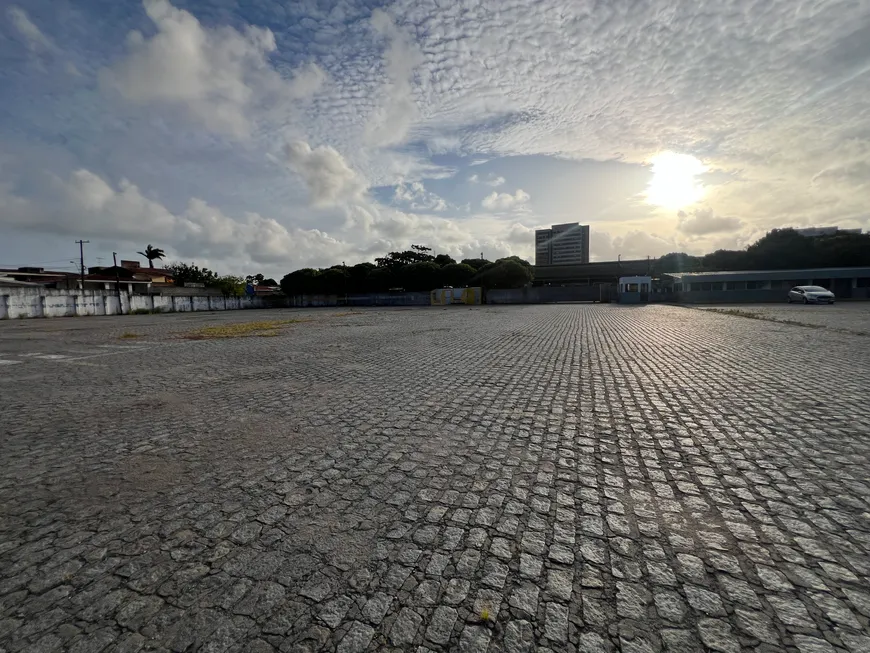 Foto 1 de Galpão/Depósito/Armazém para alugar, 15000m² em Pitanguinha, Maceió