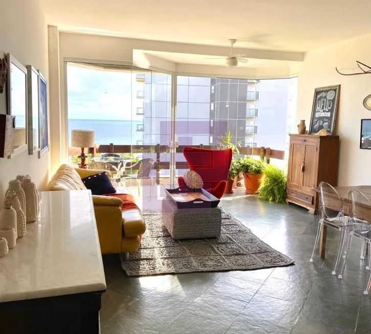 Foto 1 de Sobrado com 4 Quartos para venda ou aluguel, 320m² em Enseada, Guarujá
