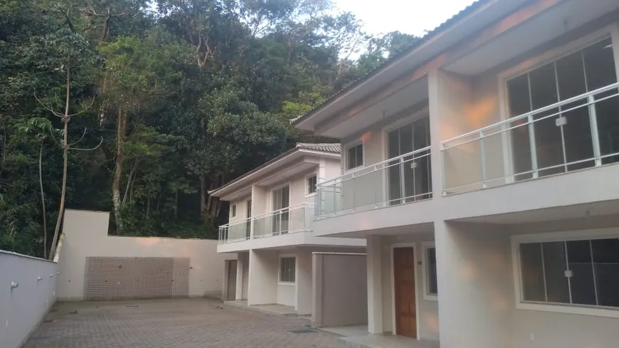 Foto 1 de Casa de Condomínio com 3 Quartos à venda, 100m² em Engenho do Mato, Niterói