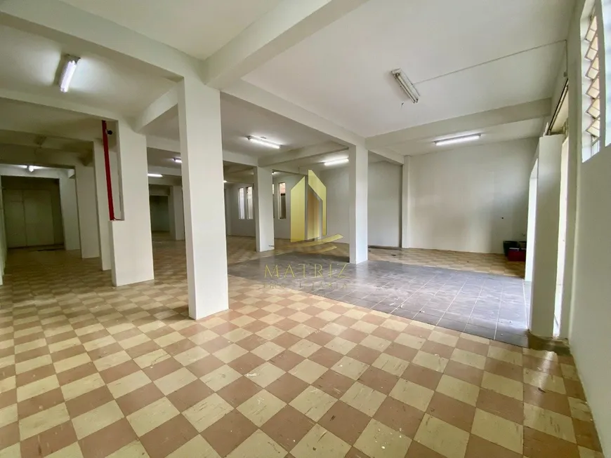 Foto 1 de Galpão/Depósito/Armazém para alugar, 376m² em Vila Champagnat, Franca