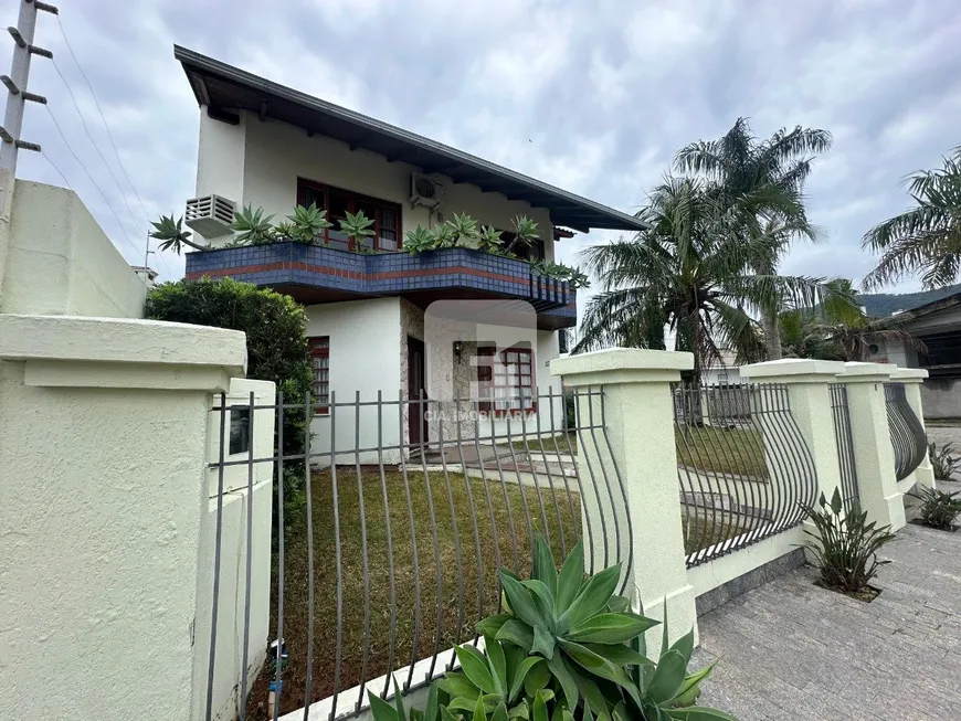 Foto 1 de Casa com 5 Quartos para alugar, 238m² em Córrego Grande, Florianópolis