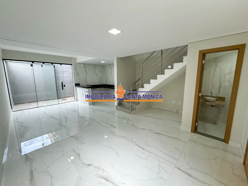 Foto 1 de Casa com 3 Quartos à venda, 188m² em Santa Mônica, Belo Horizonte