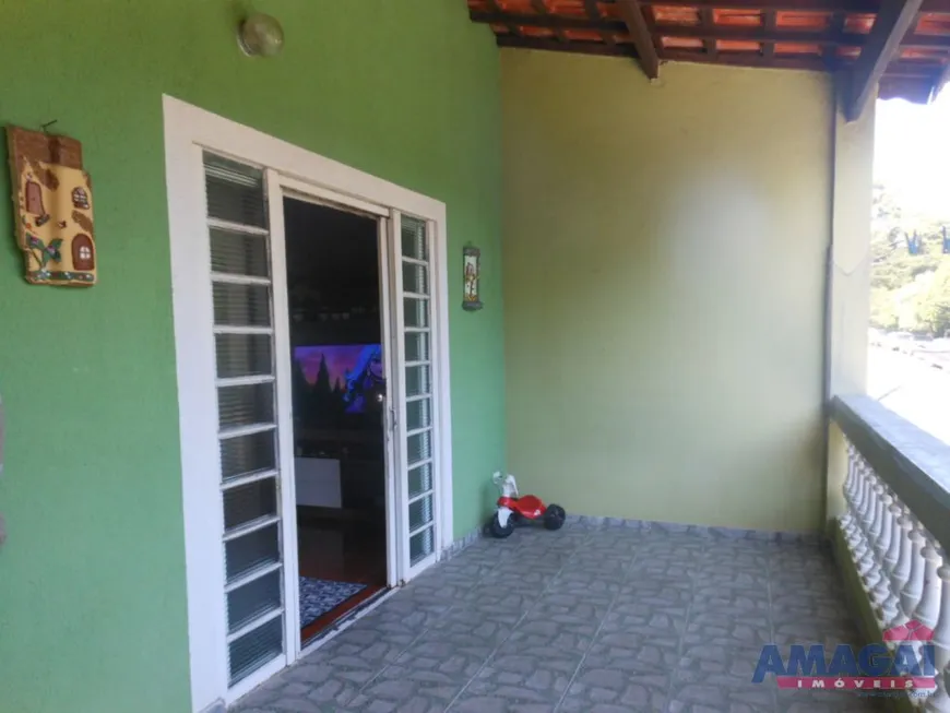 Foto 1 de Casa com 3 Quartos à venda, 200m² em Jardim Colonia, Jacareí