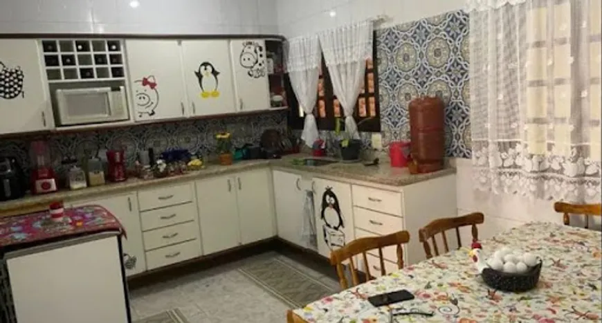 Foto 1 de Casa com 4 Quartos à venda, 400m² em Santa Catarina, São Gonçalo