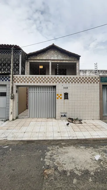 Foto 1 de Casa com 5 Quartos à venda, 302m² em Jardim Iracema, Fortaleza