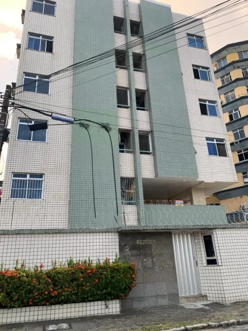 Foto 1 de Apartamento com 2 Quartos para alugar, 75m² em Varjota, Fortaleza