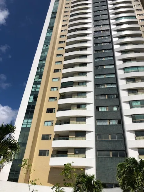 Foto 1 de Apartamento com 3 Quartos à venda, 208m² em Torre, Recife