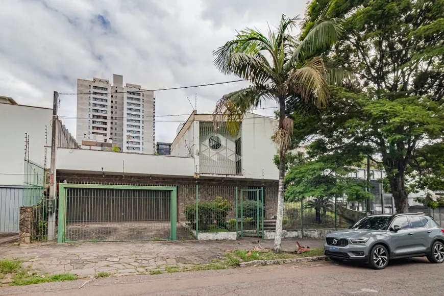 Foto 1 de Casa com 4 Quartos à venda, 370m² em Boa Vista, Porto Alegre