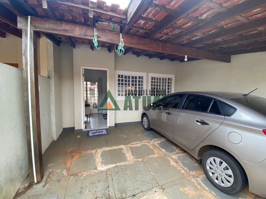 Foto 1 de Casa com 3 Quartos à venda, 69m² em Cambezinho, Londrina