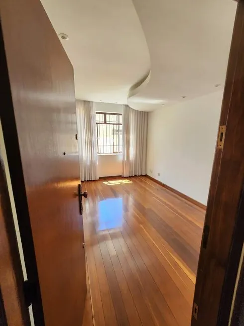 Foto 1 de Apartamento com 4 Quartos à venda, 131m² em São Lucas, Belo Horizonte