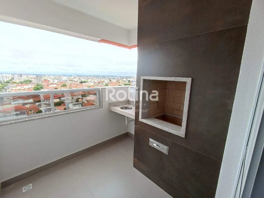 Foto 1 de Apartamento com 2 Quartos à venda, 59m² em Segismundo Pereira, Uberlândia