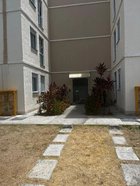 Foto 1 de Apartamento com 2 Quartos à venda, 42m² em Nova Abrantes Abrantes, Camaçari