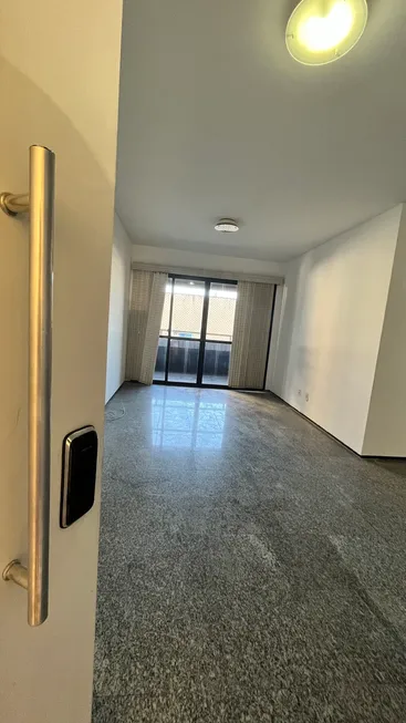 Foto 1 de Apartamento com 3 Quartos à venda, 107m² em Mucuripe, Fortaleza