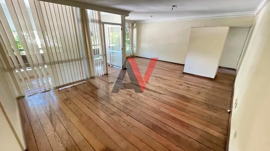 Foto 1 de Apartamento com 4 Quartos à venda, 180m² em Tamarineira, Recife