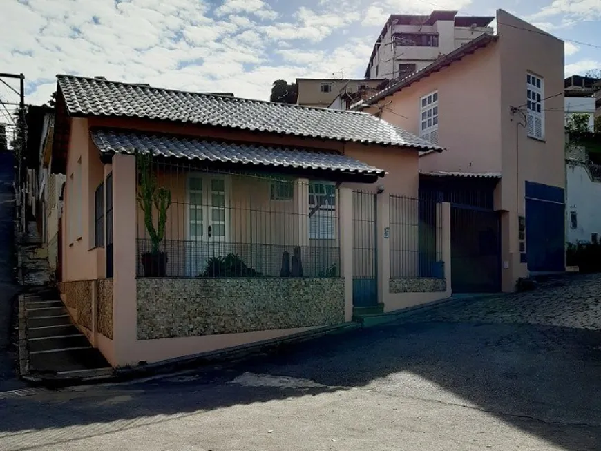 Foto 1 de Casa com 3 Quartos à venda, 124m² em Centro, Cachoeiro de Itapemirim