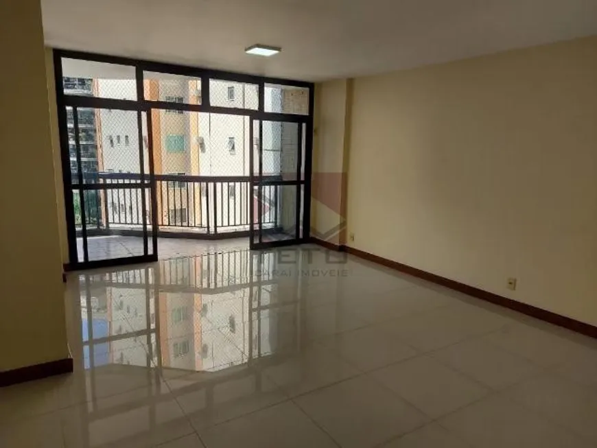 Foto 1 de Apartamento com 4 Quartos à venda, 155m² em Icaraí, Niterói