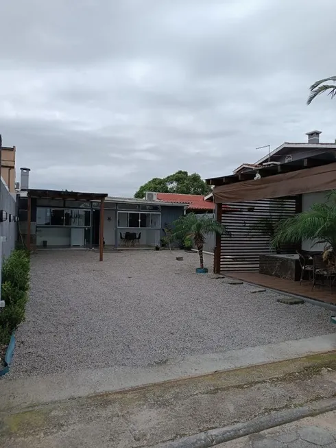 Foto 1 de Casa com 2 Quartos à venda, 68m² em São João do Rio Vermelho, Florianópolis