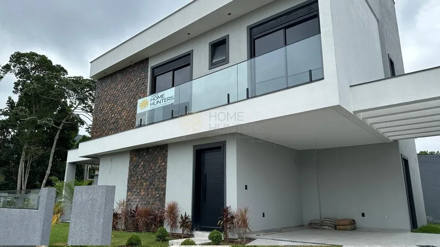 Foto 1 de Casa de Condomínio com 3 Quartos à venda, 185m² em Cachoeira do Bom Jesus, Florianópolis