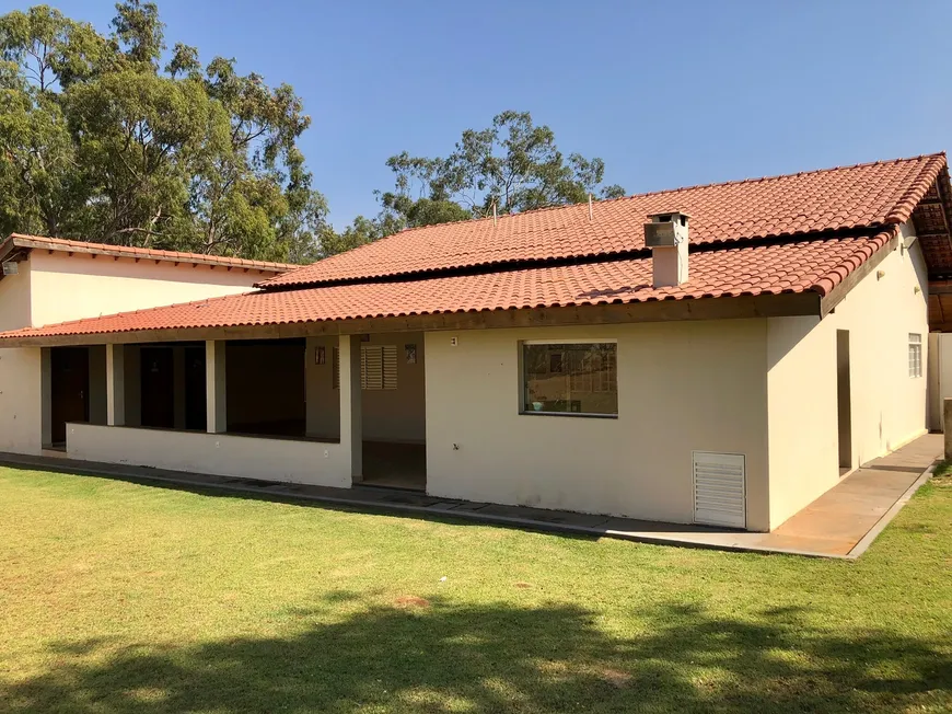 Foto 1 de Fazenda/Sítio com 3 Quartos à venda, 400m² em , Pedregulho