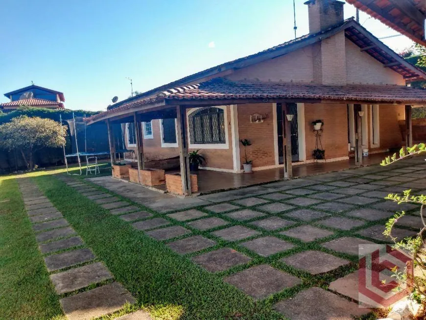 Foto 1 de Casa com 3 Quartos à venda, 500m² em Das Posses, Serra Negra