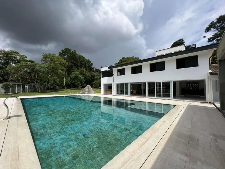 Foto 1 de Casa de Condomínio com 5 Quartos à venda, 1100m² em Parque Silvino Pereira, Cotia