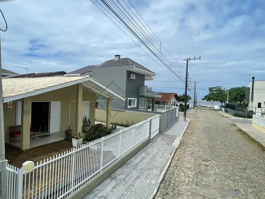 Foto 1 de Casa com 4 Quartos à venda, 152m² em Itaguaçu, São Francisco do Sul