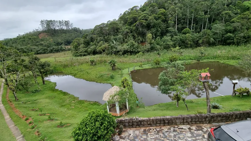 Foto 1 de Fazenda/Sítio com 3 Quartos à venda, 230m² em Todos os Santos, Guarapari