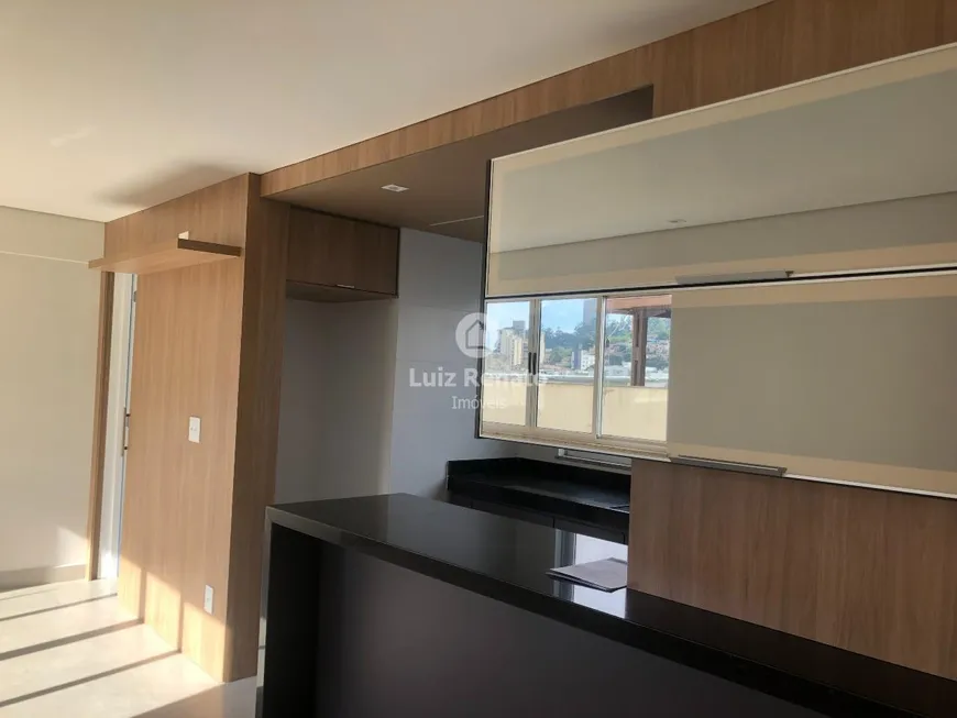 Foto 1 de Apartamento com 2 Quartos à venda, 60m² em Santo Antônio, Belo Horizonte