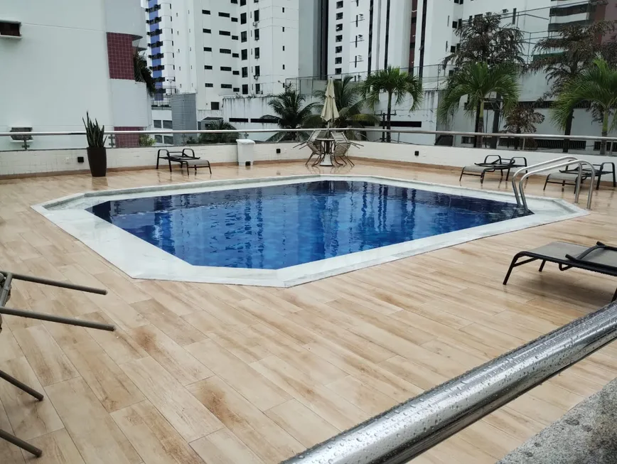 Foto 1 de Apartamento com 3 Quartos para alugar, 105m² em Candeal, Salvador