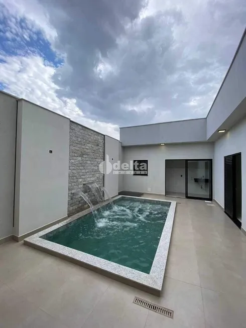 Foto 1 de Casa com 3 Quartos à venda, 160m² em Granada, Uberlândia