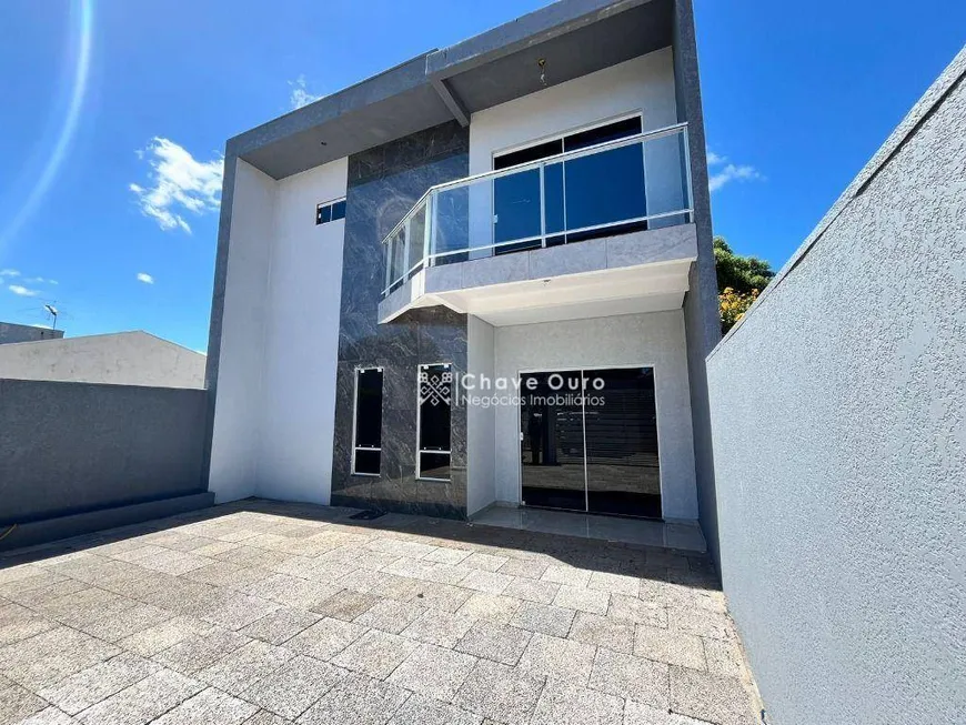 Foto 1 de Sobrado com 3 Quartos à venda, 105m² em Universitário, Cascavel