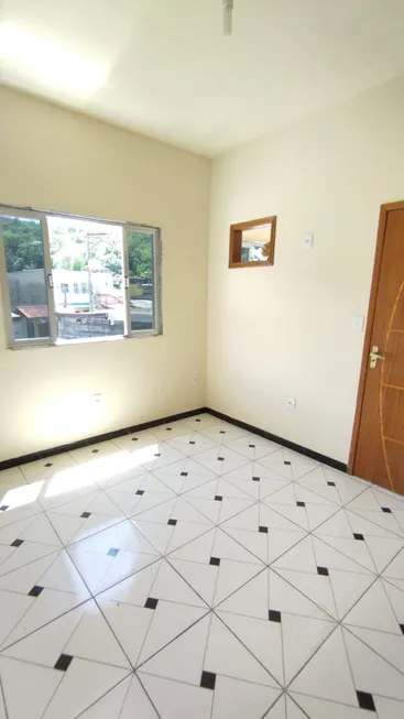 Foto 1 de Apartamento com 1 Quarto para alugar, 40m² em Taquara, Duque de Caxias