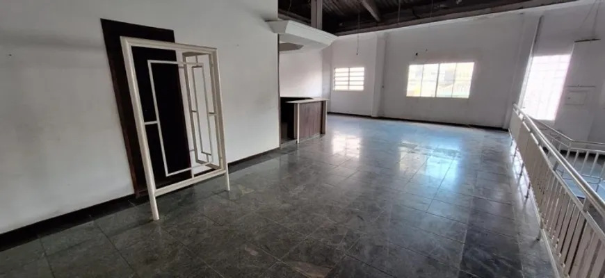 Foto 1 de Ponto Comercial com 1 Quarto para alugar, 140m² em Vila Mercedes, São Paulo