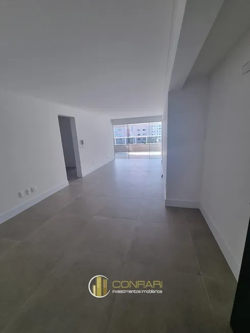 Foto 1 de Apartamento com 2 Quartos à venda, 110m² em Meia Praia, Itapema