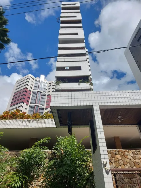 Foto 1 de Apartamento com 4 Quartos à venda, 210m² em Jaqueira, Recife