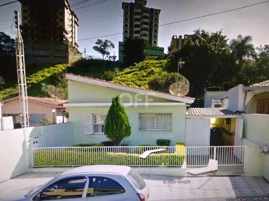 Foto 1 de Casa com 2 Quartos à venda, 105m² em Centro, Serra Negra