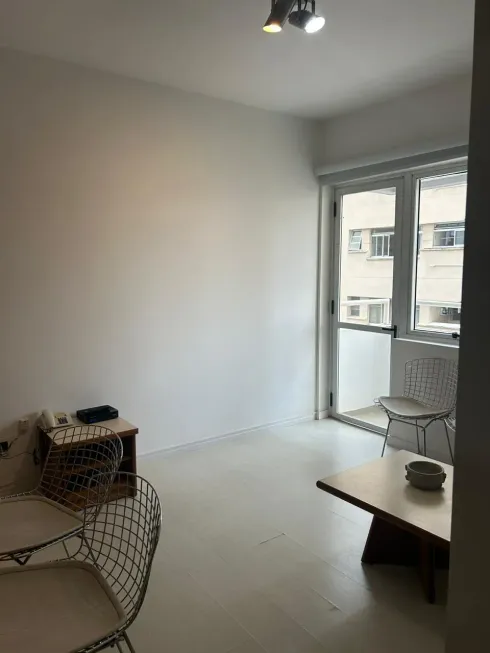 Foto 1 de Flat com 1 Quarto à venda, 40m² em Cerqueira César, São Paulo