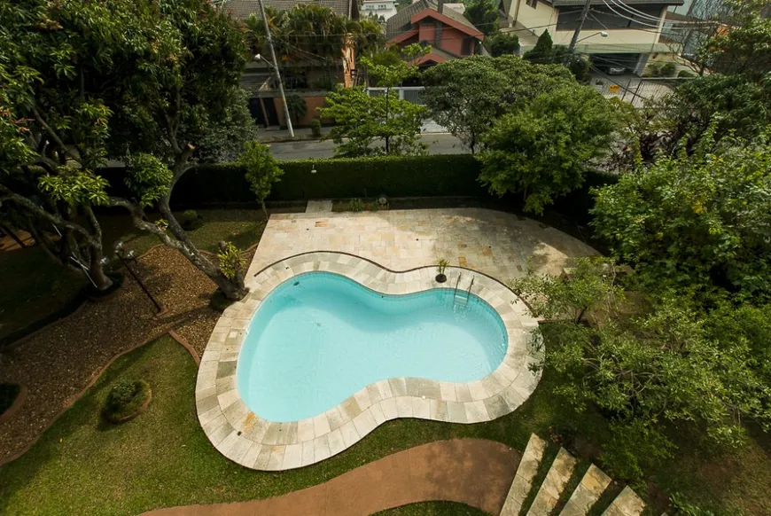 Foto 1 de Casa com 6 Quartos à venda, 1200m² em Jardim Guedala, São Paulo