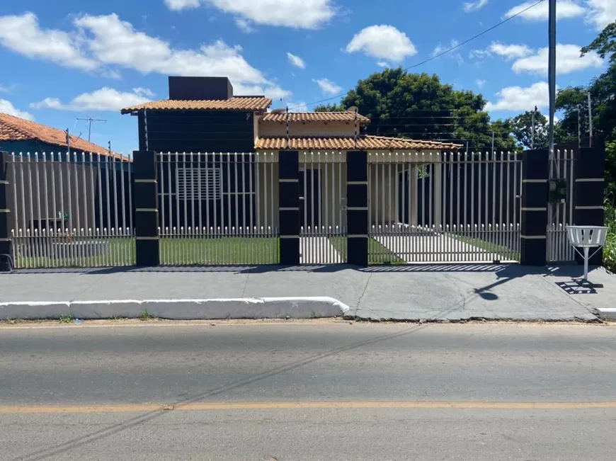 Foto 1 de Casa com 2 Quartos à venda, 132m² em Jardim das Palmeiras, Cuiabá