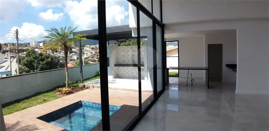 Foto 1 de Casa com 3 Quartos à venda, 235m² em Jardim Paulista, Atibaia