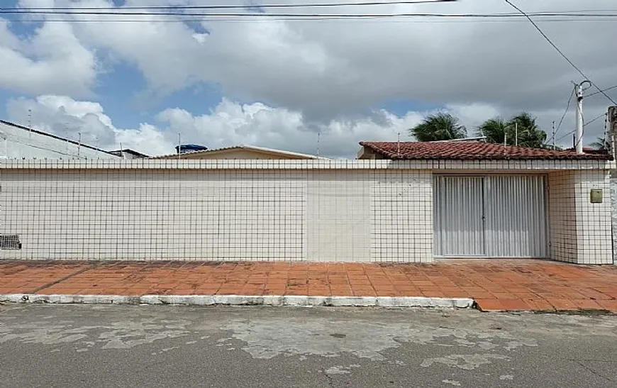 Foto 1 de Casa com 3 Quartos à venda, 220m² em Pitimbu, Natal