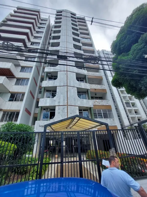 Foto 1 de Apartamento com 4 Quartos à venda, 288m² em Canela, Salvador