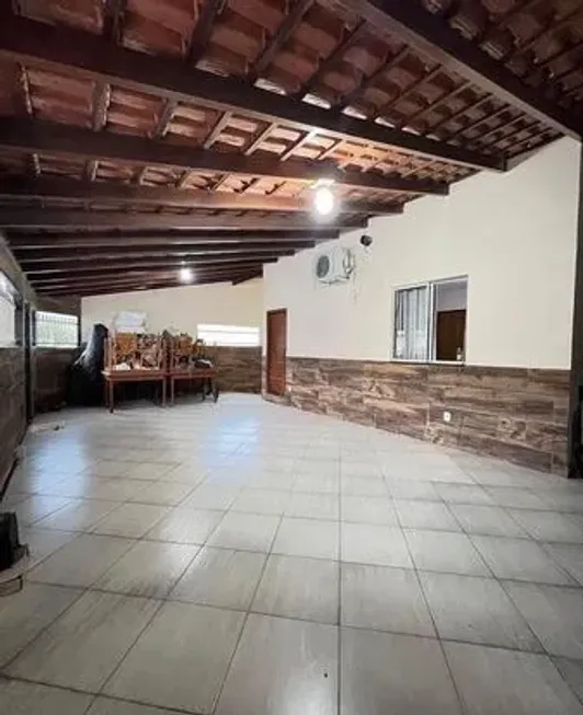 Foto 1 de Casa com 3 Quartos à venda, 75m² em Barcelona, Serra