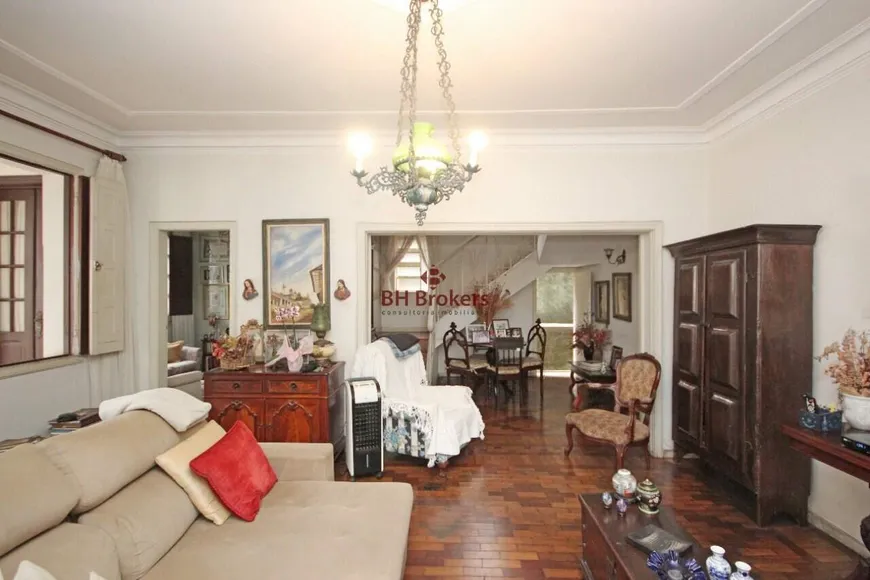 Foto 1 de Casa com 4 Quartos à venda, 480m² em Lourdes, Belo Horizonte