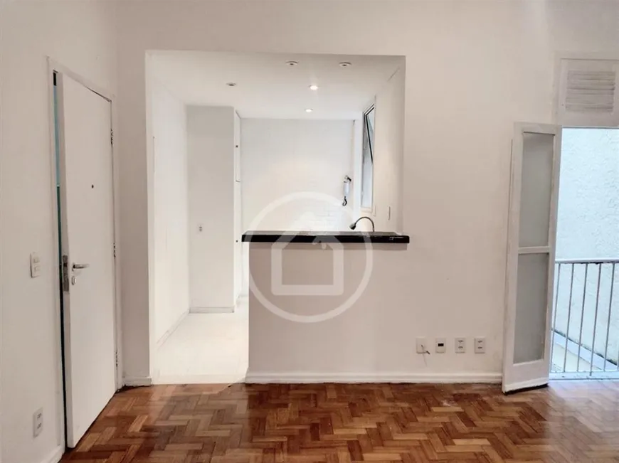 Foto 1 de Apartamento com 2 Quartos à venda, 61m² em Cosme Velho, Rio de Janeiro