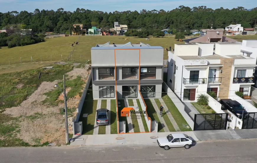 Foto 1 de Casa com 2 Quartos à venda, 187m² em São João do Rio Vermelho, Florianópolis