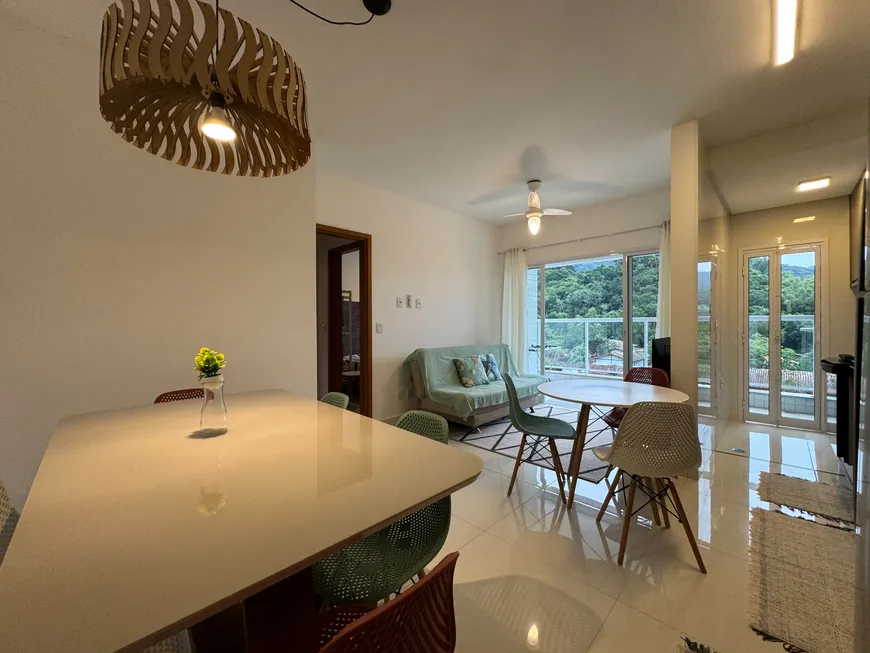 Foto 1 de Apartamento com 2 Quartos à venda, 64m² em Praia das Toninhas, Ubatuba