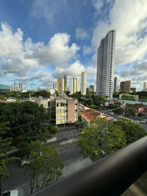Foto 1 de Apartamento com 1 Quarto para alugar, 37m² em Casa Forte, Recife